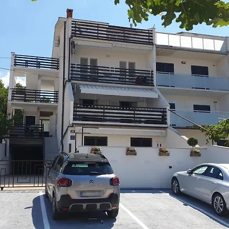 Rentfox - Crikvenica Apartment Exterior photo