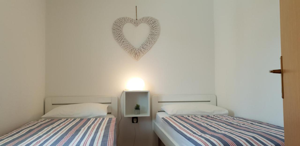 Apartment Rentfox -