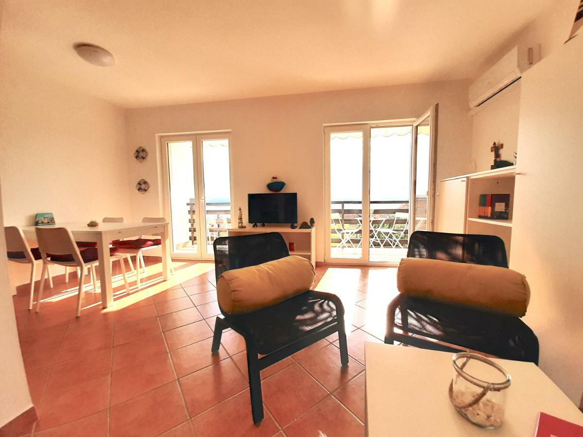Apartment Rentfox - *